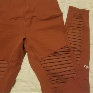 ALO Yoga Pants - Alo Moto Leggings ALO Yoga Pants - Alo Moto Leggings